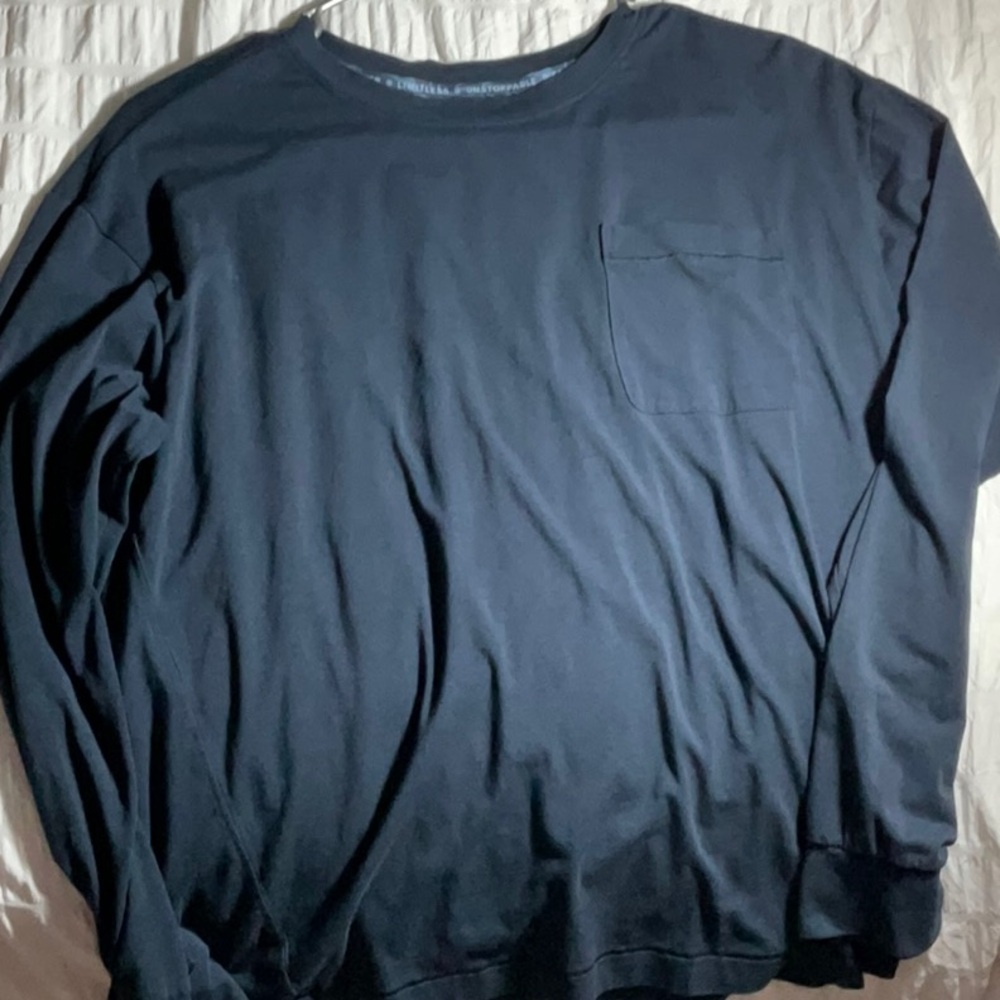 📣ATHLETA GIRL LONG-SLEEVE NAVY SHIRT!📣